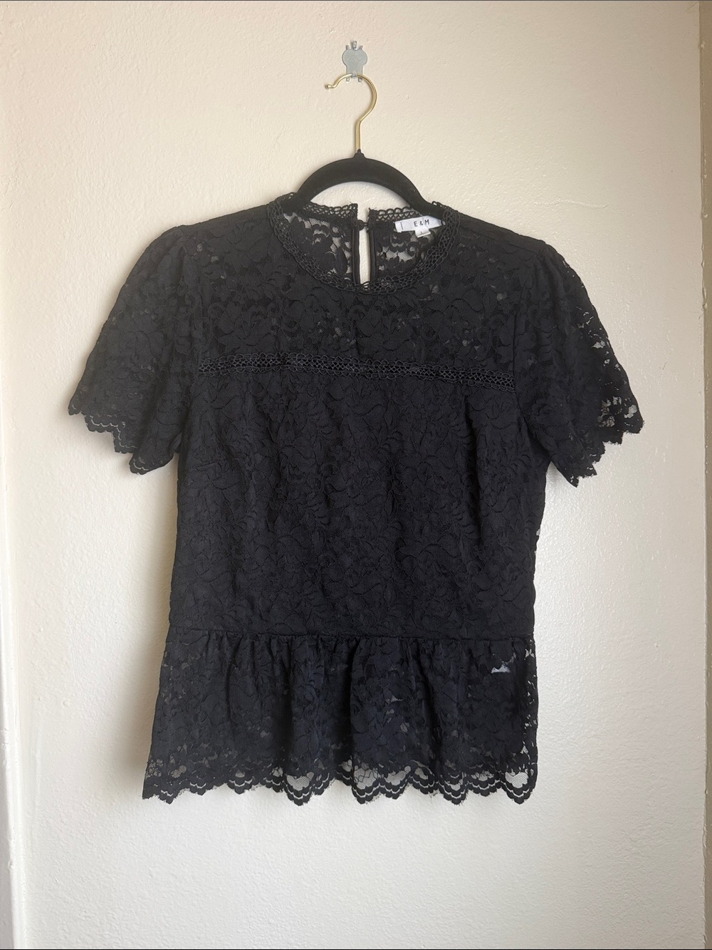 E & M Classic Lace Peplum Romantic Black Blouse Size L
